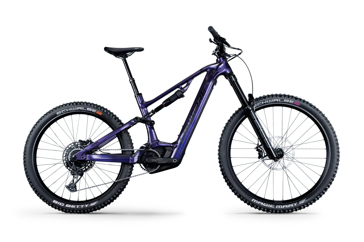 La Lapierre Overvolt AM 7.7 del 2024 S una vera e propria ?schiacciasassi? in montagna: un missile sia in salita, che in discesa.