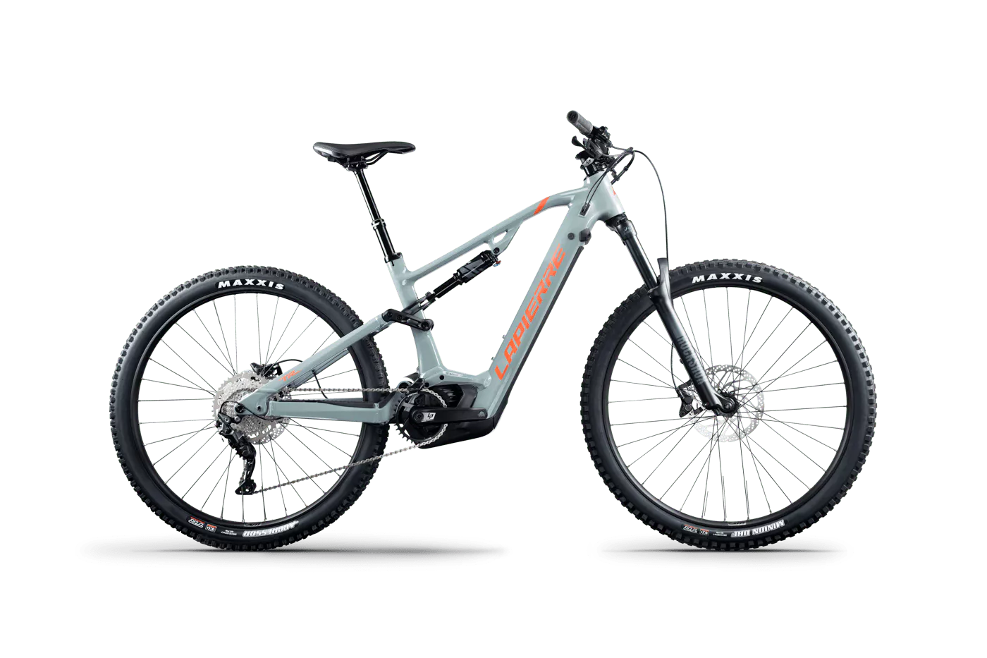 Vivi le corse elettriche con la lapierre Overvolt TR 4.6! Con questa E-MTB il mondo del trail running ti spalanca le sue porte senza concessioni.