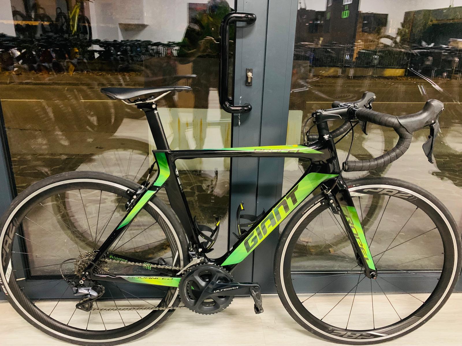 Bici da corsa in carbonio come nuova Giant Propel Advanced 1 taglia S