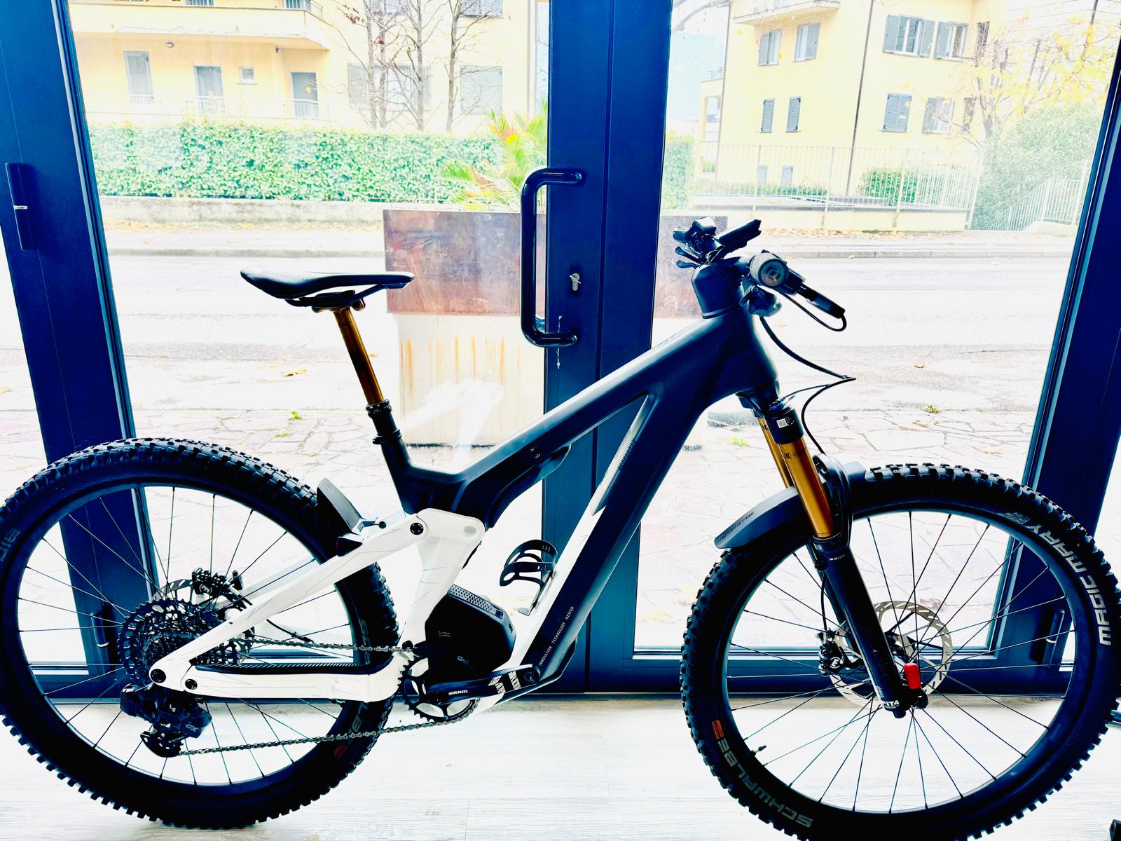 e-mtb in carbonio Scott Patron E-Ride 900 Tuned con upgrade solo 1300 KM