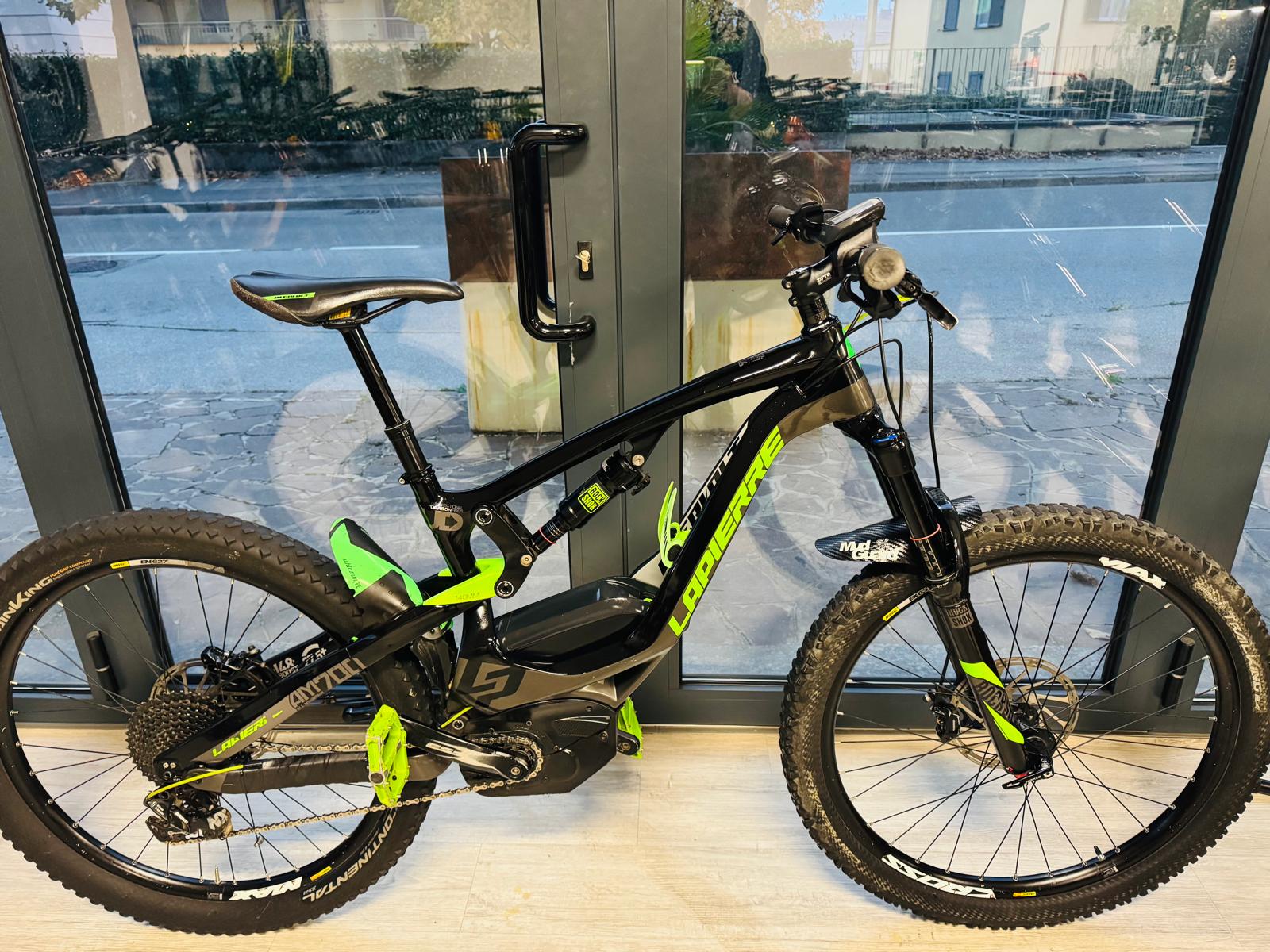 ebike full in carbonio Lapierre Overvolt Am700i 2 batterie
