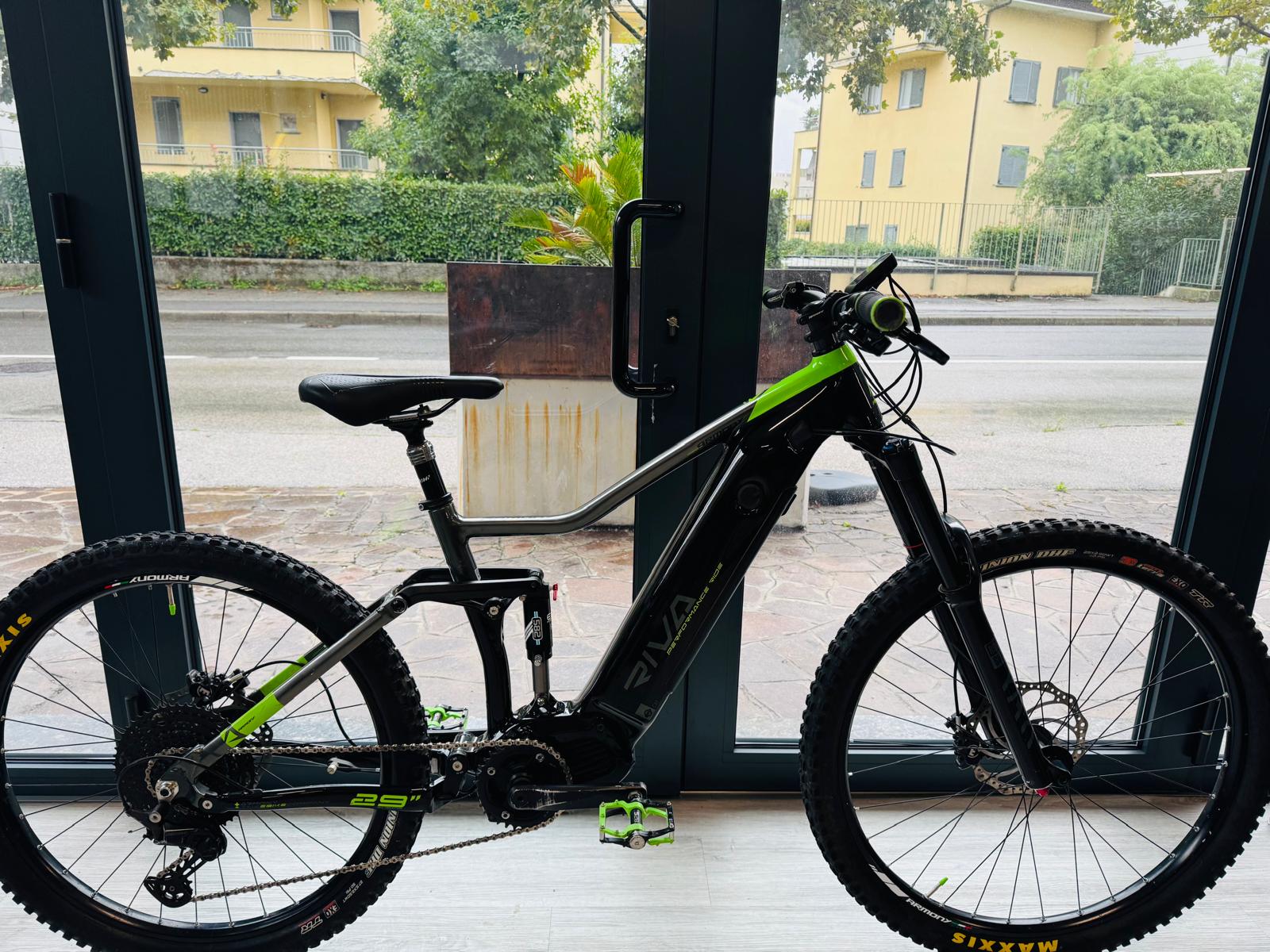 Armony Riva con upgrade solo 900KM