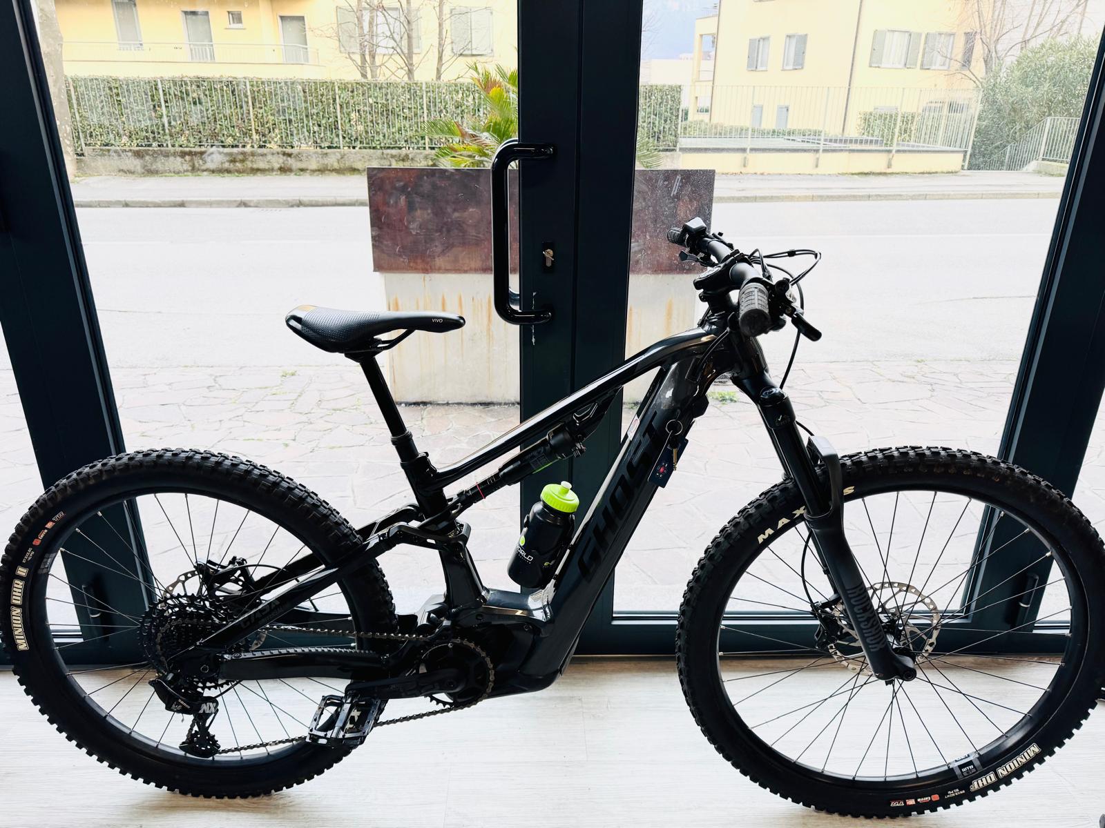 Ghost E-ASX Universal 160 taglia S solo 400 KM