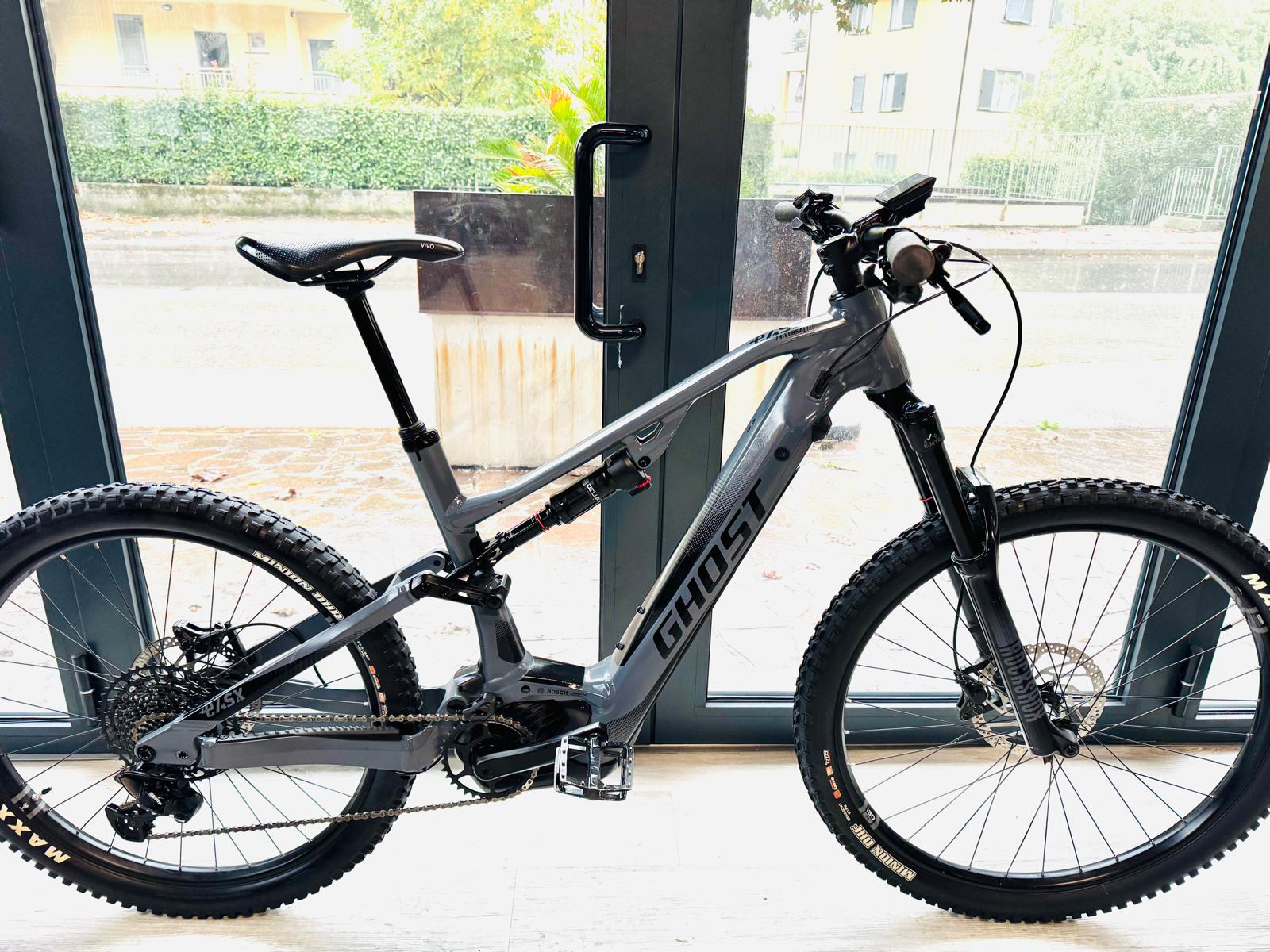 ebike full con motore Bosch Ghost E-Asx Universal solo 1000 KM