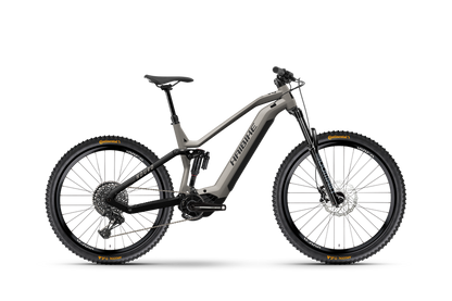 Trasforma la foresta nel tuo parco giochi. La nostra Haibike NDURO 6 S una maneggevole eMTB da enduro che ti consente di affrontare tutti i sentieri.