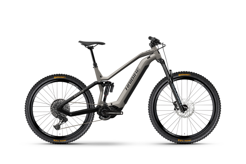 Trasforma la foresta nel tuo parco giochi. La nostra Haibike NDURO 6 S una maneggevole eMTB da enduro che ti consente di affrontare tutti i sentieri.
