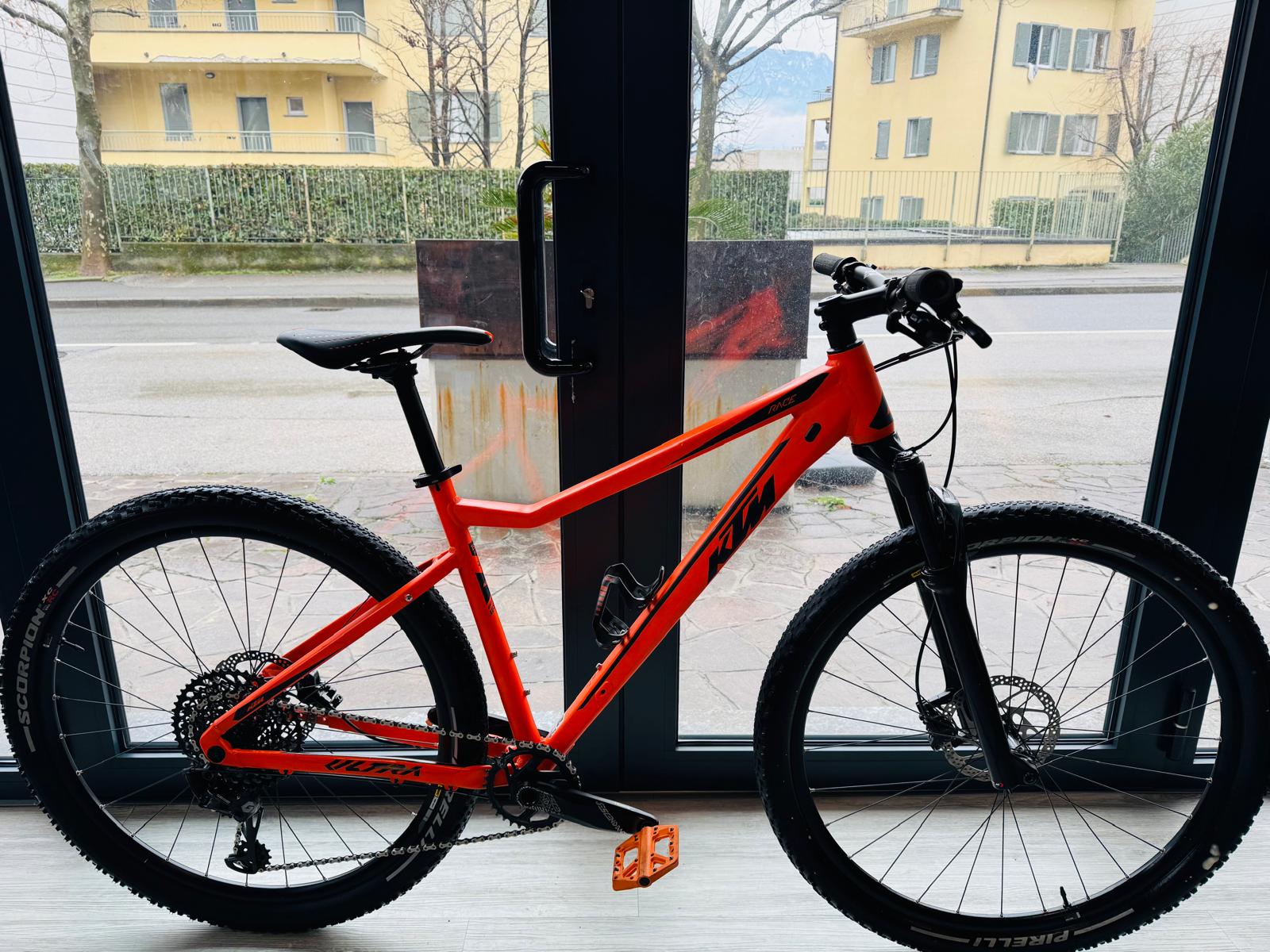 mountain bike front KTM Ultra Race 29 taglia L