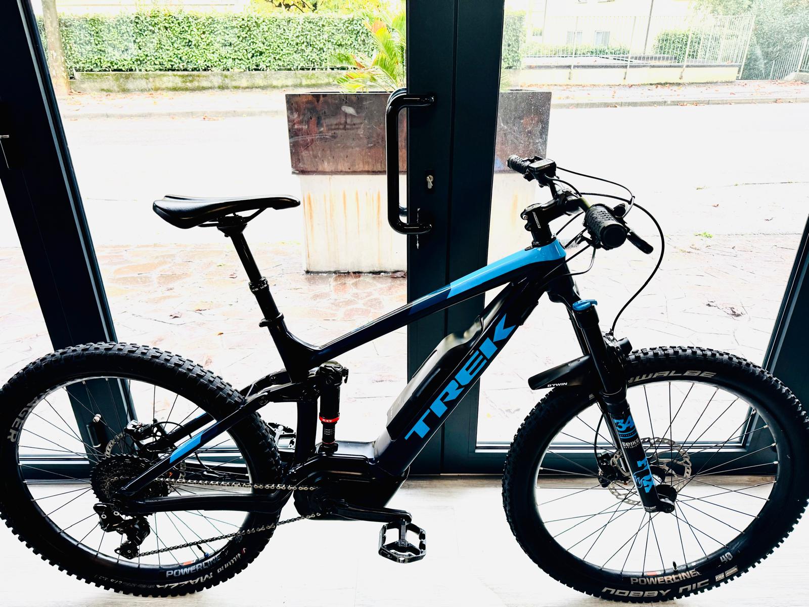 e-mtb full Trek Powerfly 8 ottimo stato taglia M